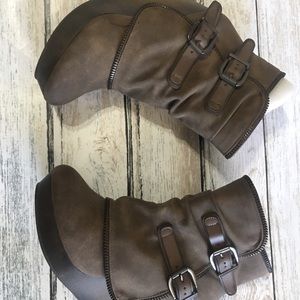 Wedge booties